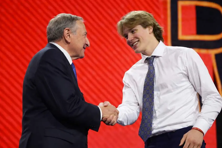 Väntas få chansen i NHL - 18-åringen skriver kontrakt