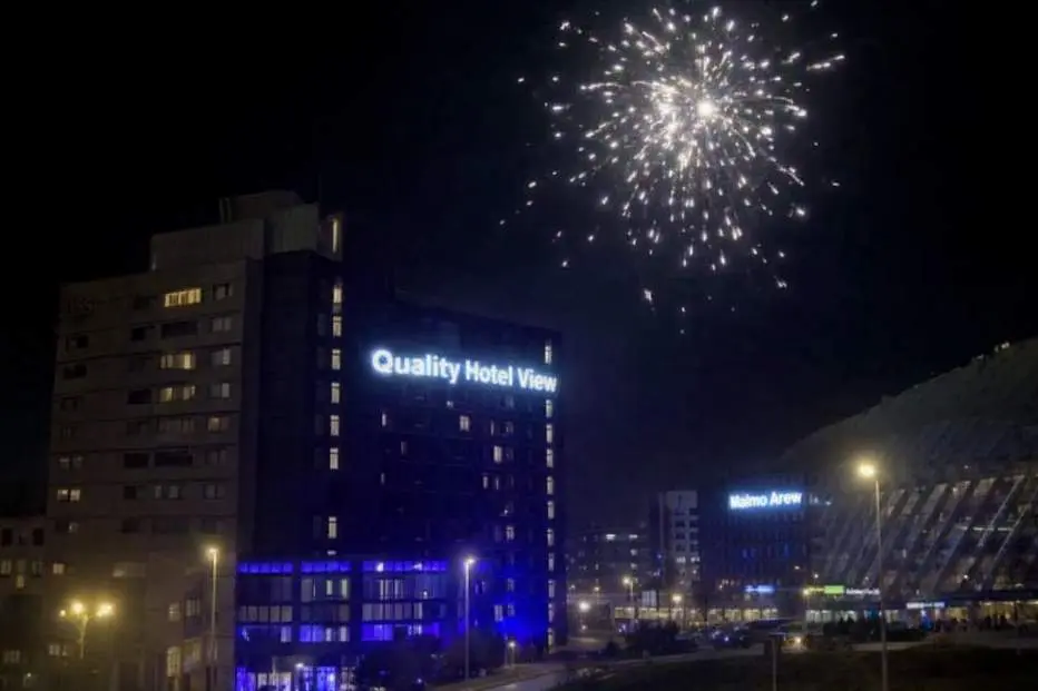 AIK-fansens psykning: Smällde fyrverkerier – mitt i natten