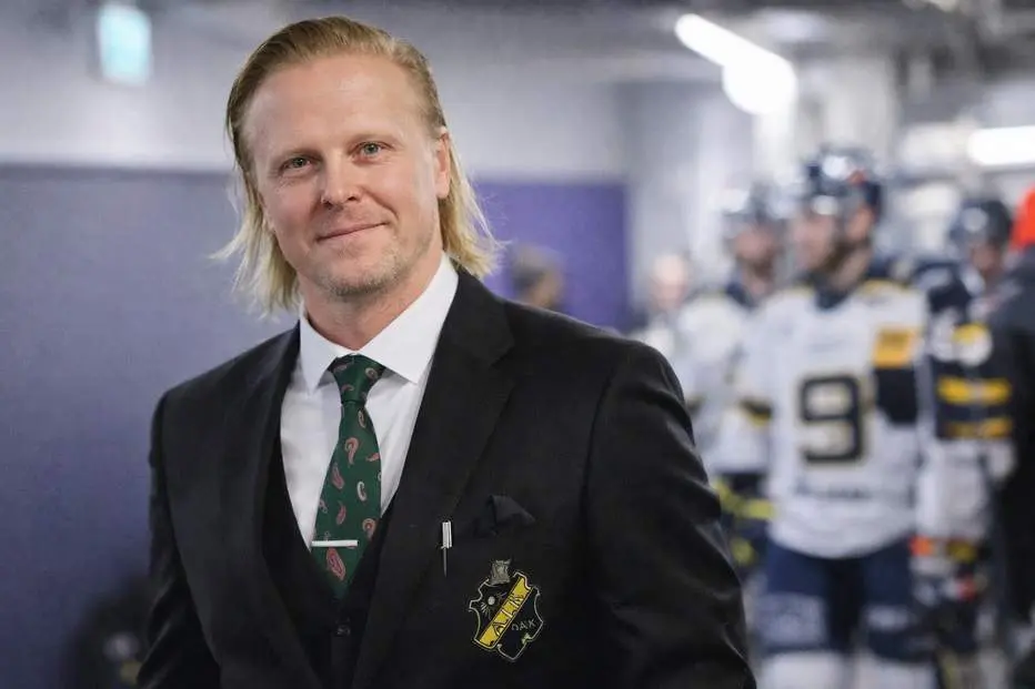 Har SHL‑intresse – lämnar AIK