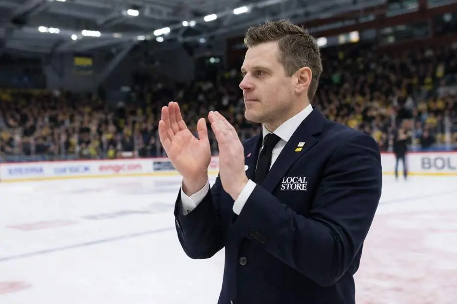 Han prisas som Årets tränare i SHL