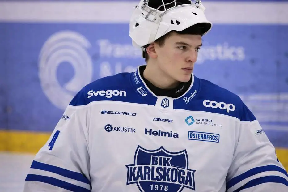 Division 2-målvakten (!) blev hjälte – i debuten