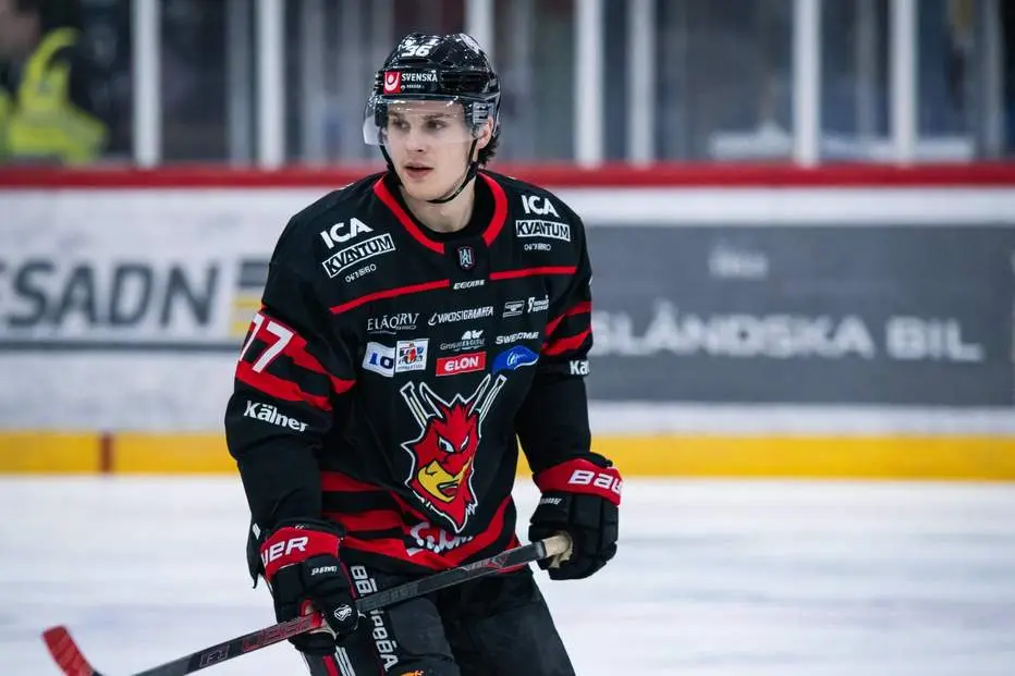 Får NHL-kontrakt – trots tunga säsongen