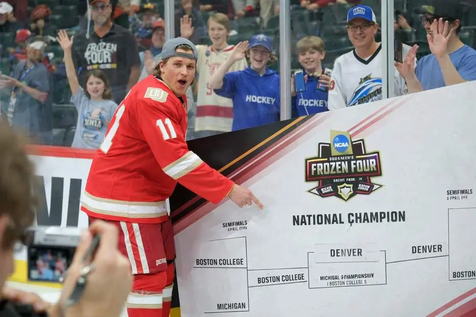 Blev mästare i collegeligan – klar för allsvensk klubb