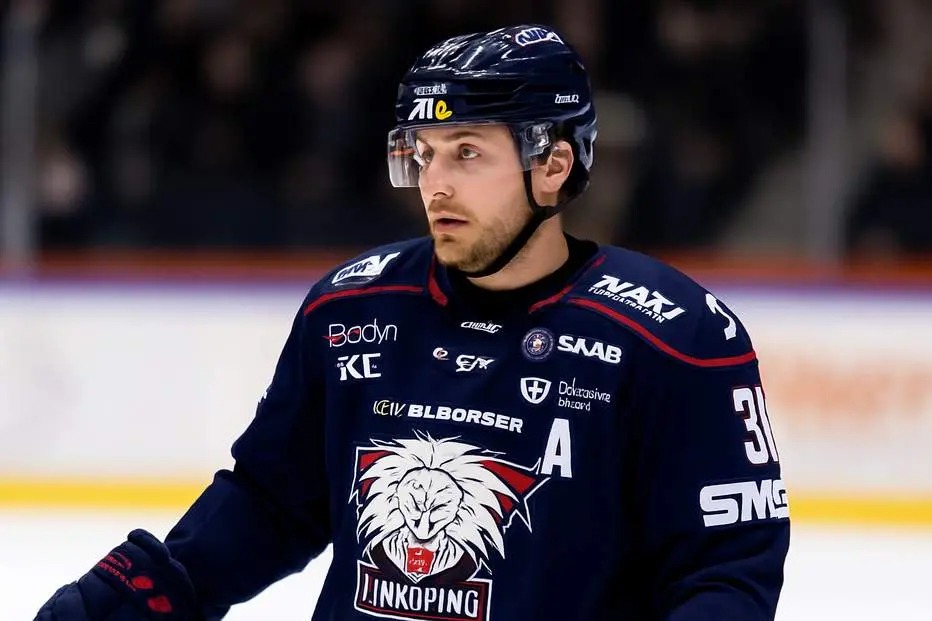 Ryktas till SHL-klubben – nu svarar Hultström själv