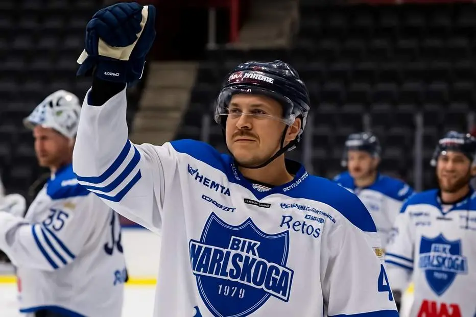 Kaptenen förlänger: ”En person som sätter standarden”