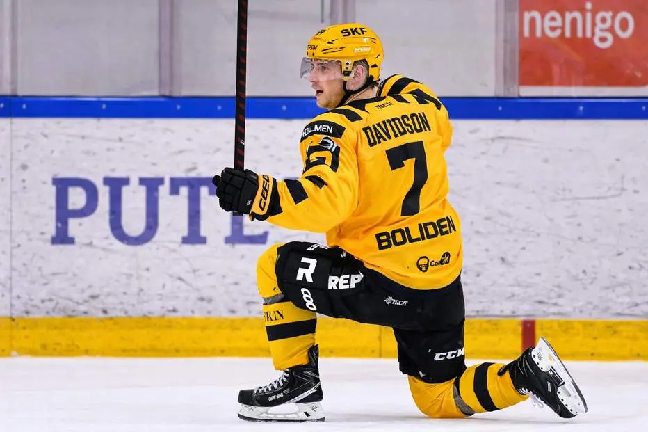 KLART: Forwarden stannar i Skellefteå