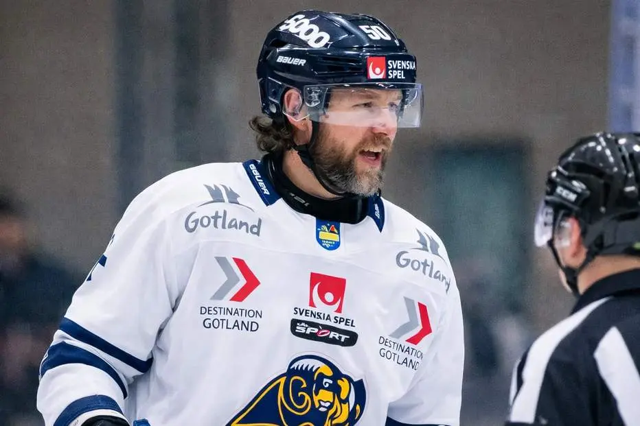 Lägger skridskorna på hyllan efter avancemanget