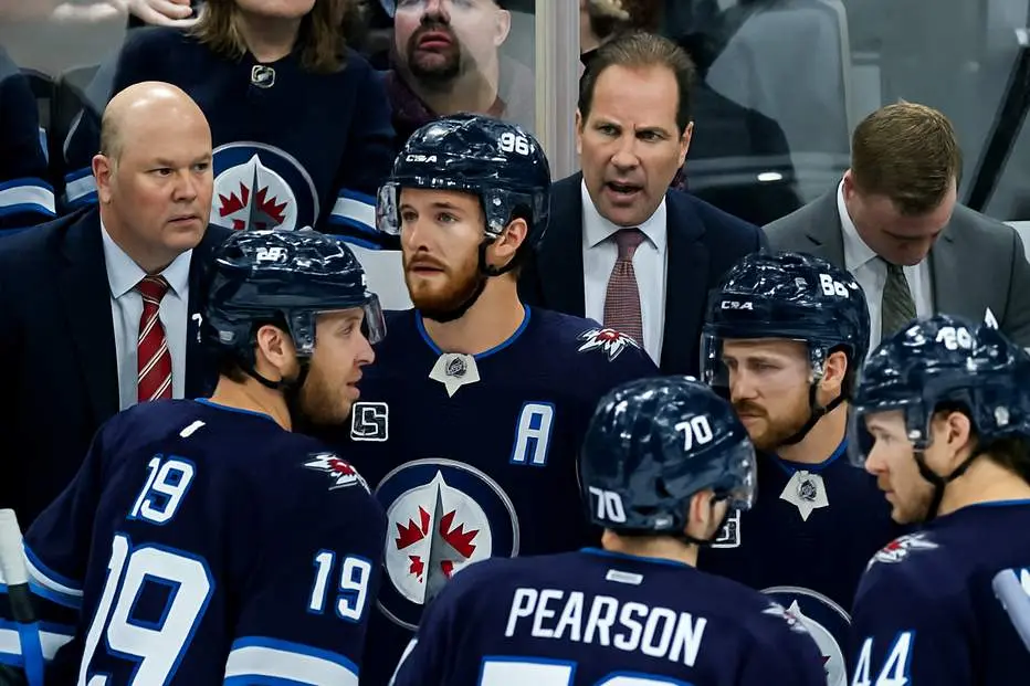 Mardrömmen fortsätter: ”Skjuter oss själva i foten”