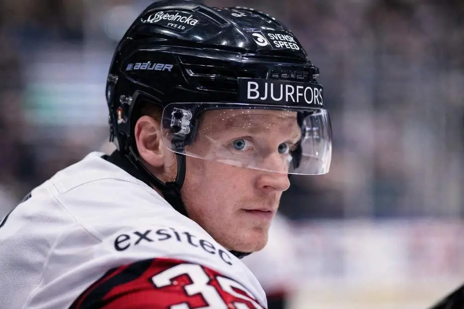 Mardrömmen: Tillbaka i NHL – skadad direkt