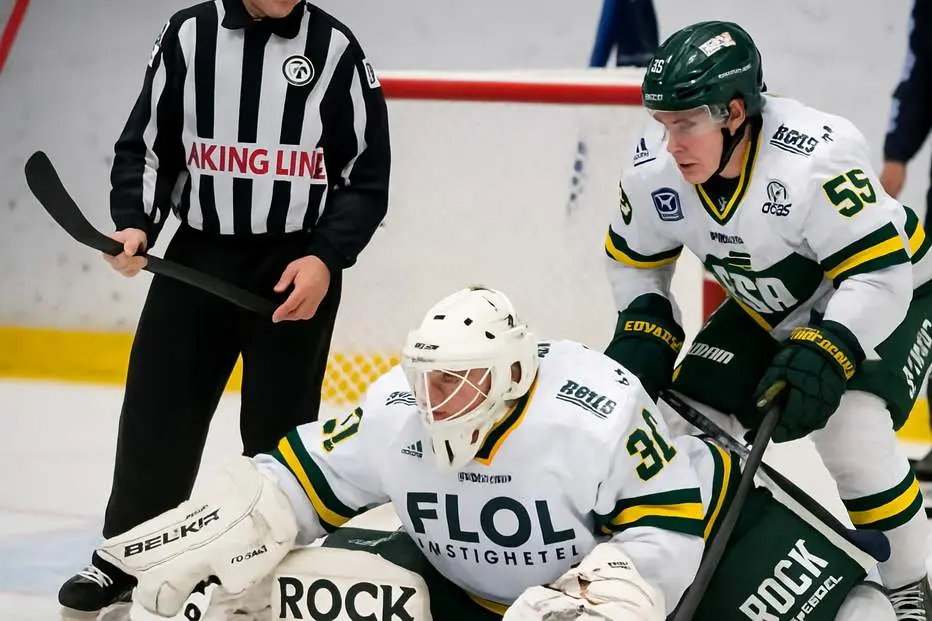 Märkliga bilderna – målvakten lämnar plötsligt