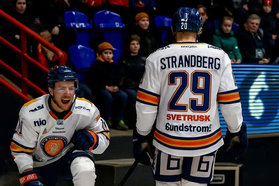 Klev av efter udda bilderna: ”Tog sig sakta till båset”