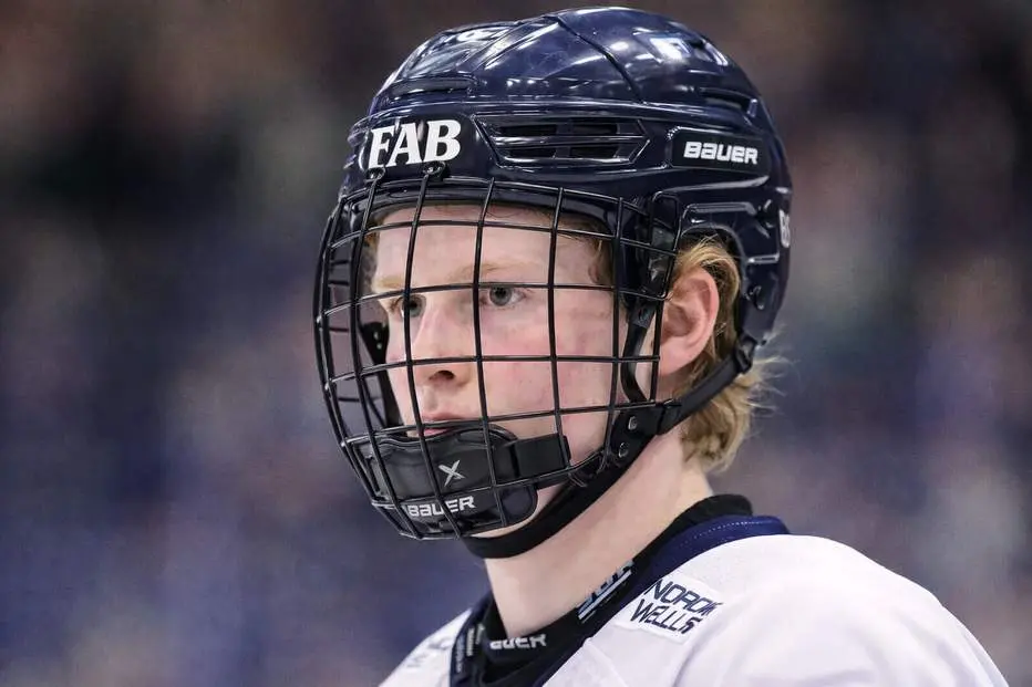 Ryktades till SHL-konkurrent – skriver nytt kontrakt