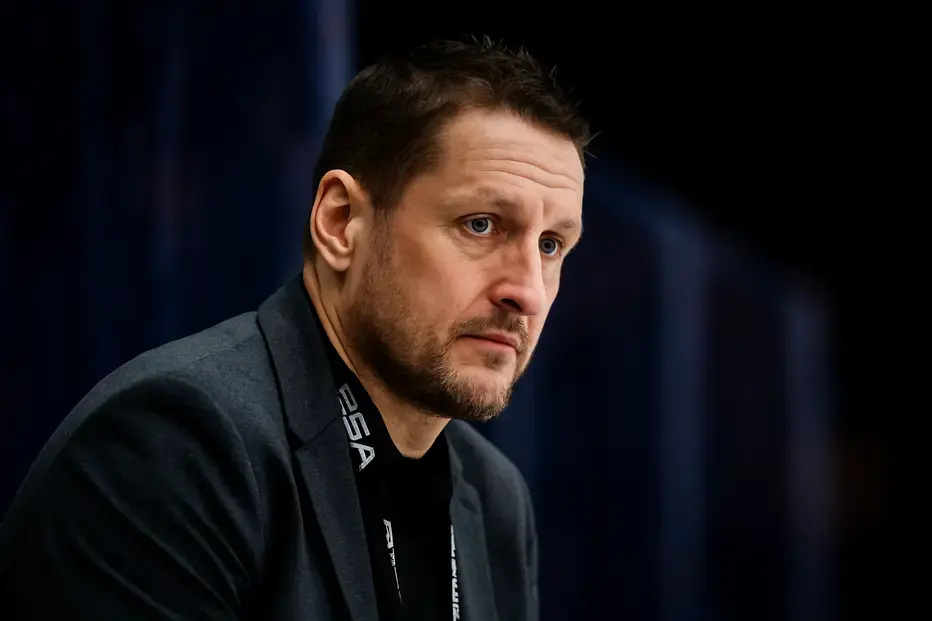 Uppgifter: Aktuell för Tre Kronor-uppdrag