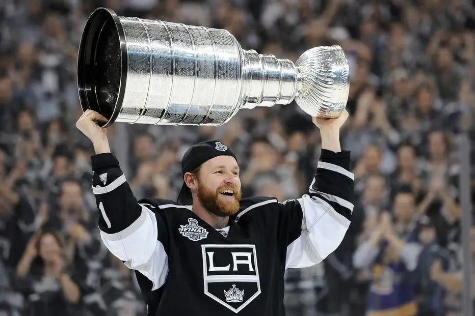 Stanley Cup-mästaren lägger av − efter 1 034 NHL-matcher