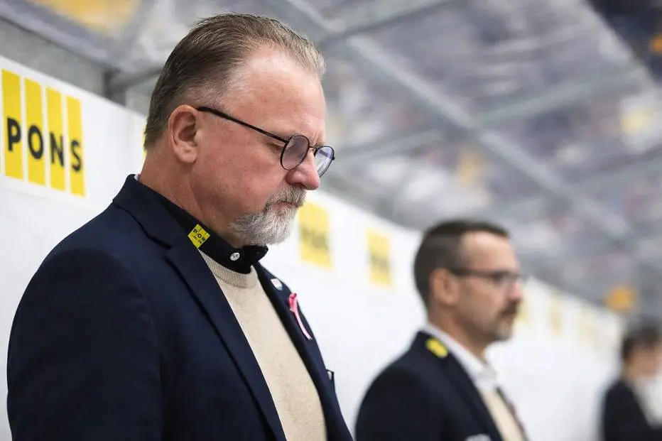 Har saknats i båset – får lämna Timrå