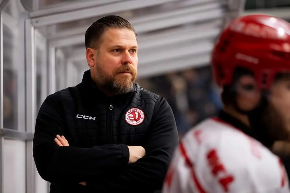 Tränaren fick gå – krisläget i laget