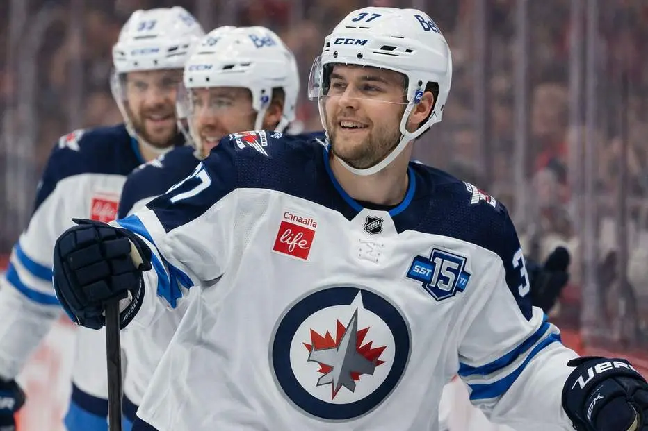 TV: Här skjuter svenske talangen sitt första NHL-mål