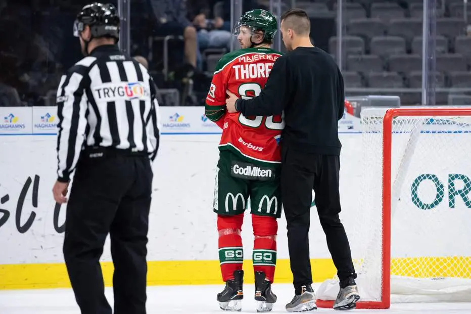 Tvingades av – direkt i comebacken: "Fick en smäll"