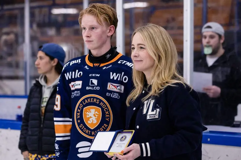 Trots succén i U18-VM – stannar i moderklubben