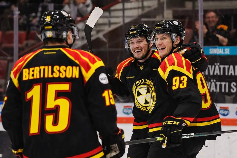 Poäng i alla matcher – efter genomklappningen: ”Käftsmäll”