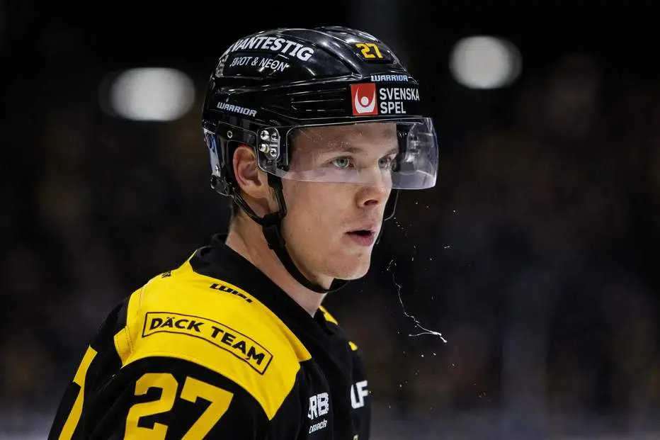 Västerås vann – trots poängkungens matchstraff